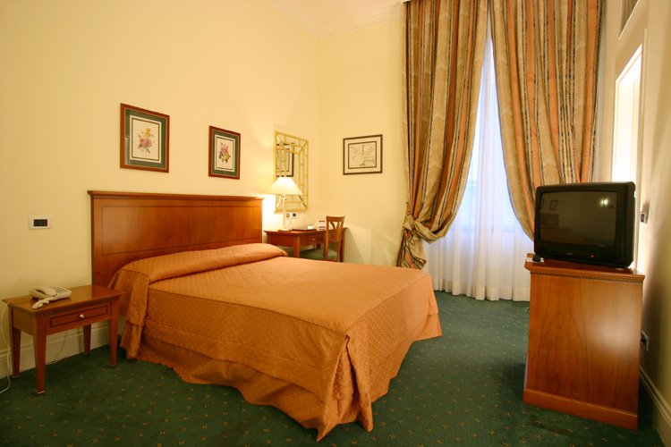 cheap hotel rome italy