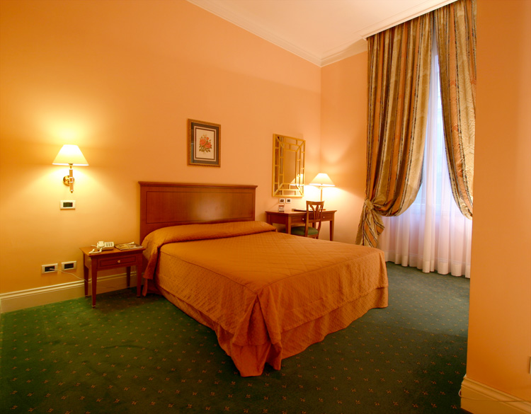 rome hotel room