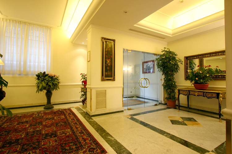hotel rome offers
