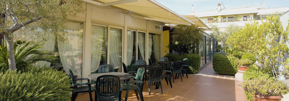 Hotel Roma con Esclusiva Terrazza Roof Garden per organizzare eventi